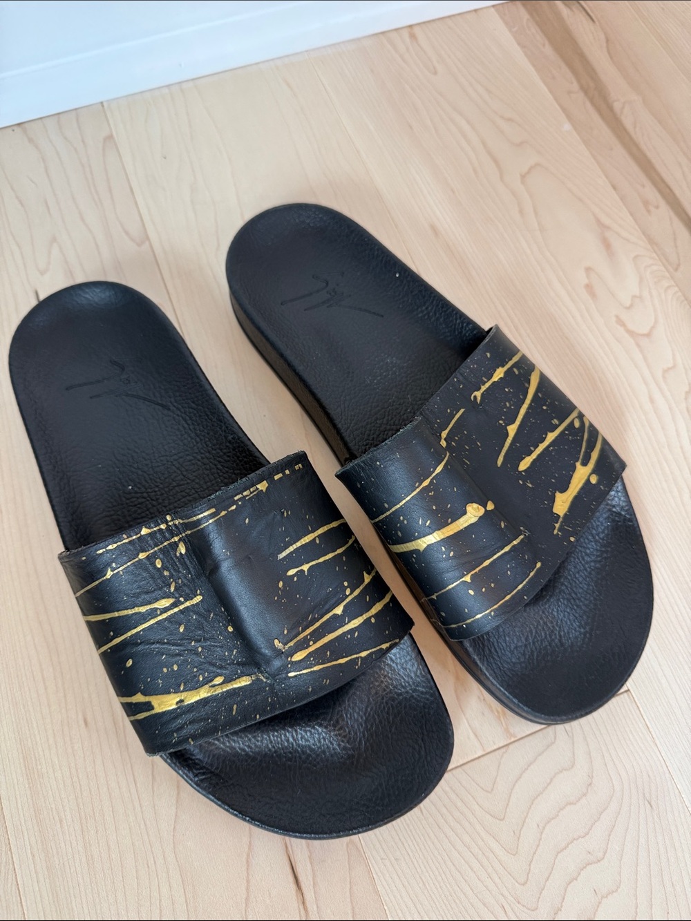 Giuseppe Zanotti Black Gold Paint Splatter Slide Sandals 41
